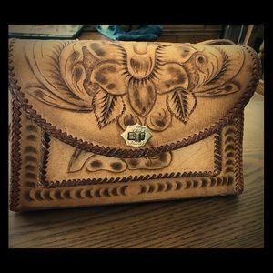 ~Vintage Tooled Leather Purse ~